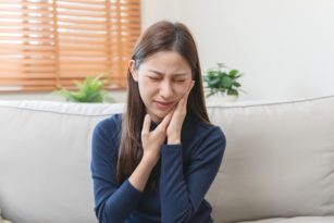 Can a tooth infection be lethal? A tooth infection, or an abscessed tooth, is a bacterial infection of the gums or teeth.